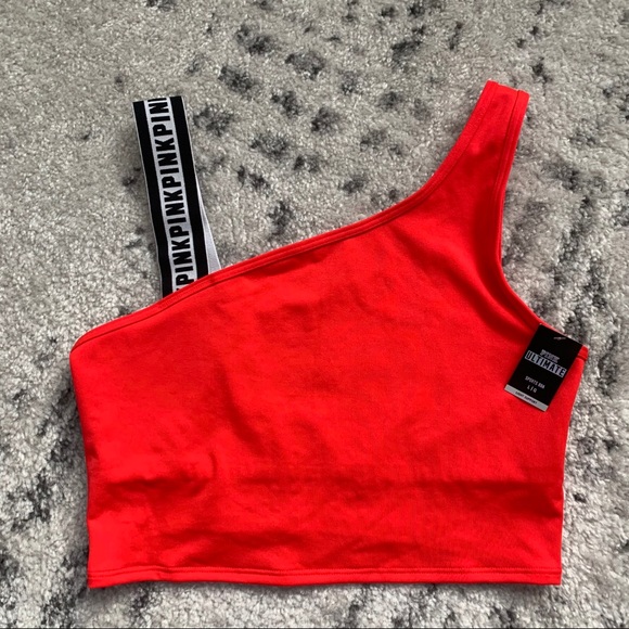 BNWT VS Pink Ultimate Sports Bra - Picture 2 of 5